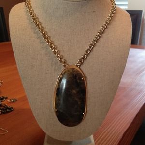 Stella and Dot current Leona pendant
