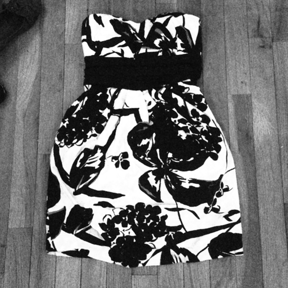 Black and white flower dress