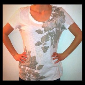 Med t with tulle and rhinestone flower appliques.