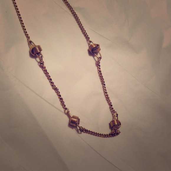 Avon gold tone choker