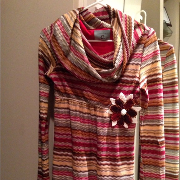 Cowl neck, long sleeve dress with pin