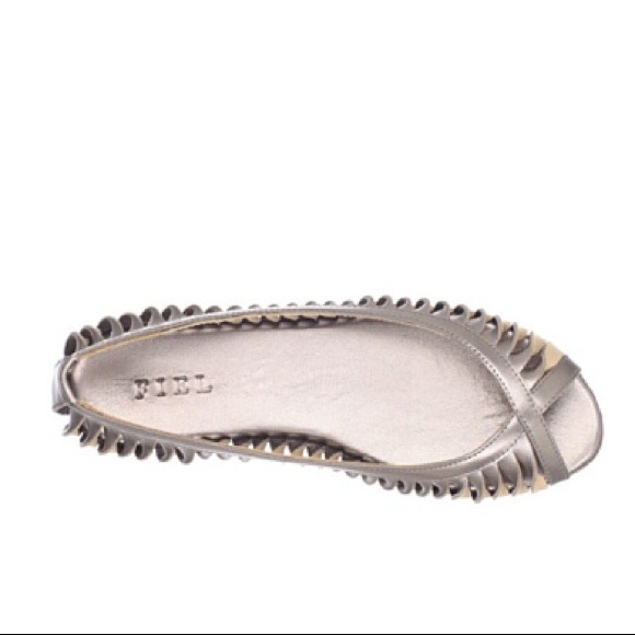 ⭕n Hold Shoes Flores Twist Flat in Pewter - Picture 2 of 4