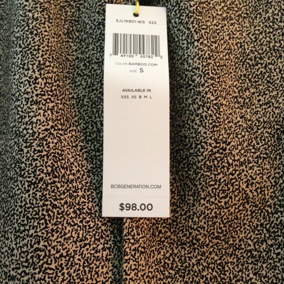 BCBG cape top - Picture 3 of 3