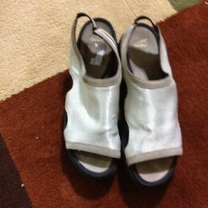 Comfortable shoes for walking