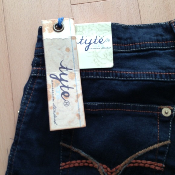 🚫Sold in Bundle🚫 New Dark Jeans - Picture 2 of 3