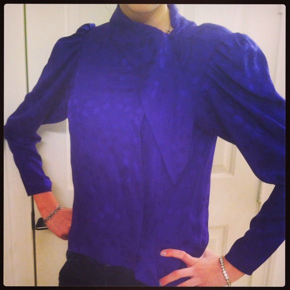 Saks Fifth Avenue blouse size 6