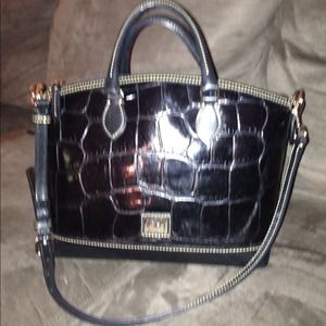 REDUCED 👜Dooney and Bourke Croc Black Satchel