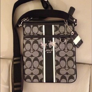 🚫*SOLD*!!!!100%Authentic Coach purse.