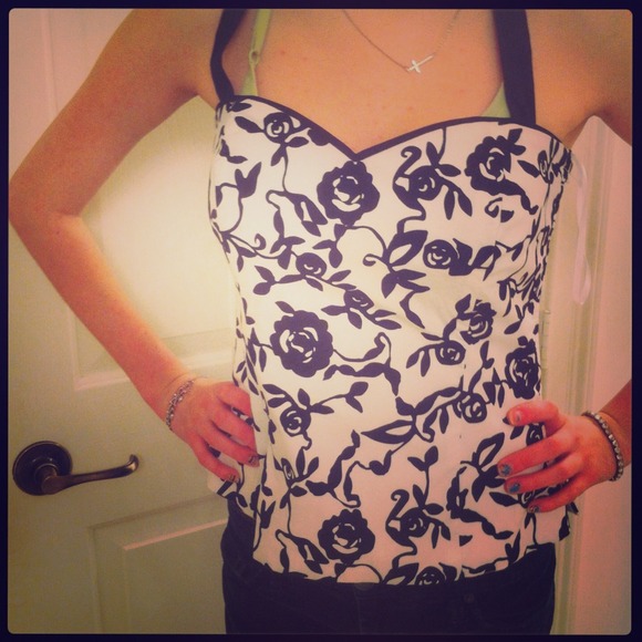 White House Black Market bustier type top MED