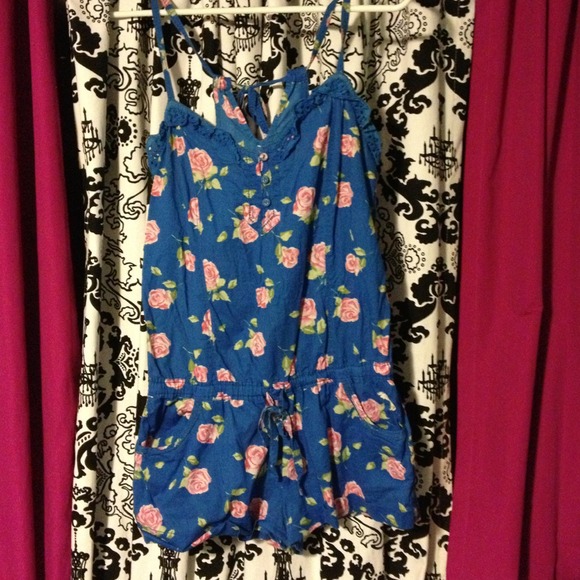 Never worn A&F romper