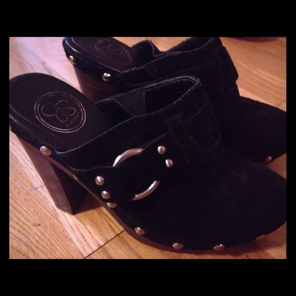 Black suede Jessica Simpson clogs, size 8