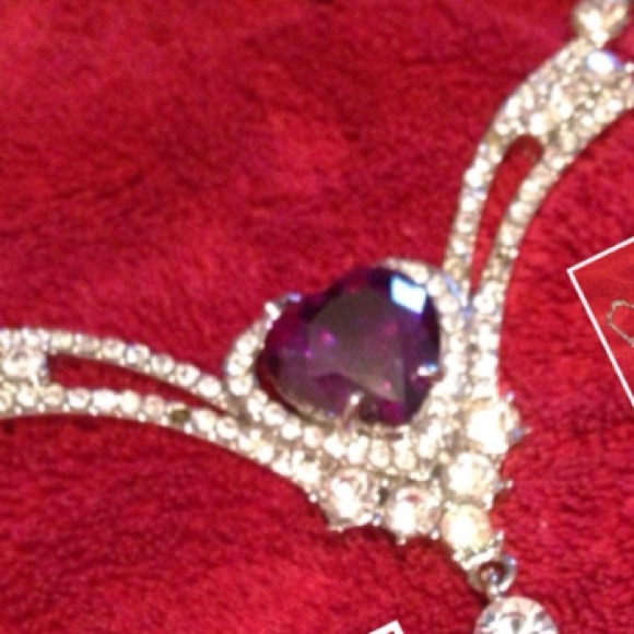 Beautyful statement necklace🔴REDUCE🔴 - Picture 4 of 4
