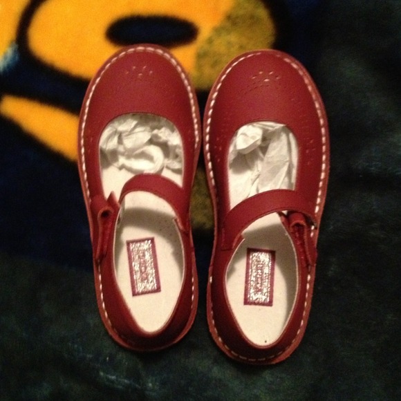 Little girls shoes