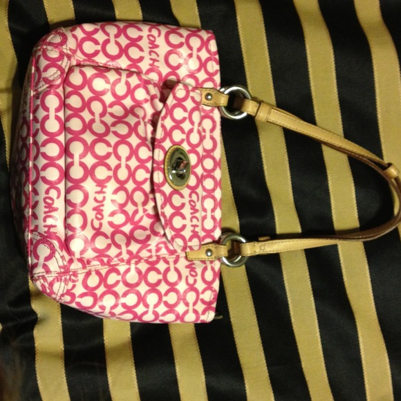 Coach Handbags - Authentic coach purse