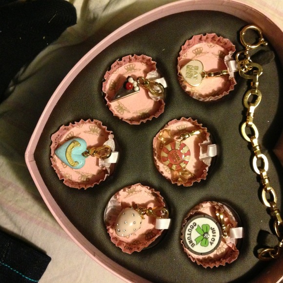 Well Loved Juicy Couture Sweets Shoppe Set - Picture 3 of 4