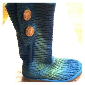 100% authentic green and blue UGG cardy boots!