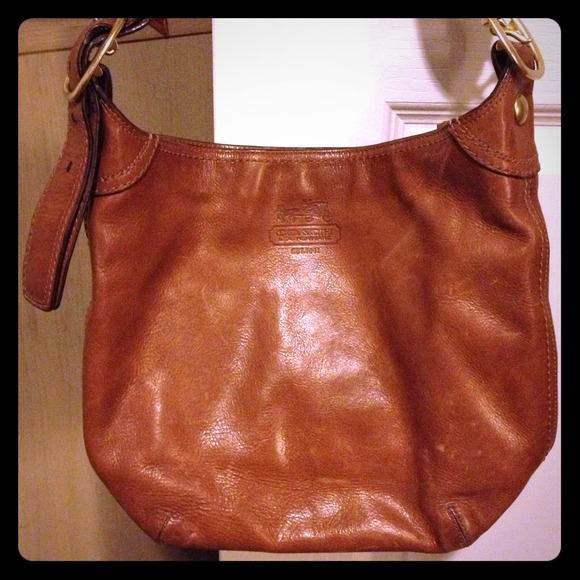 SALE!!! Beautiful leather authentic coach handbag!
