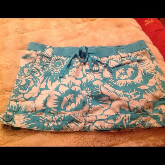 ✂️Price cut✂️Mossimo floral skirt