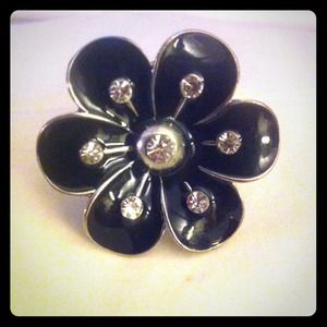 Beautiful flower cocktail ring