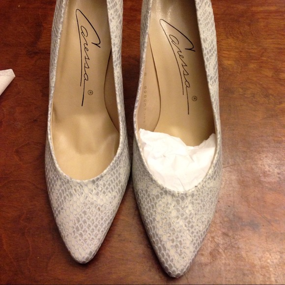 Beige Snake Print Heels - Picture 2 of 4