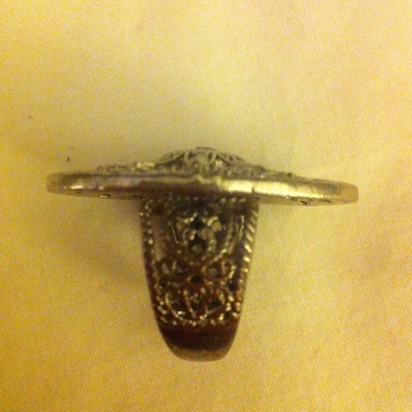 Ring - Picture 2 of 3