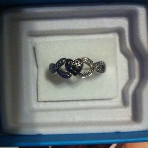 A heart shaped ring from Piercing Pagoda