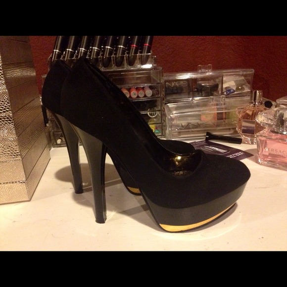 Sexy black heels