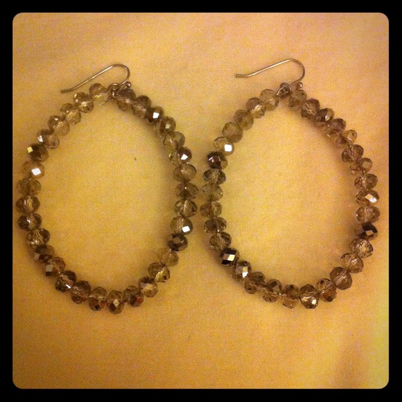 Earring - Picture 1 of 1