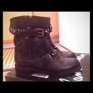 Sam Edelman Boots - New Sam Edelman studded moto boots sz8 blk 150.00$ Sam Edelman Boots - New Sam Edelman studded moto boots sz8 blk 150.00$