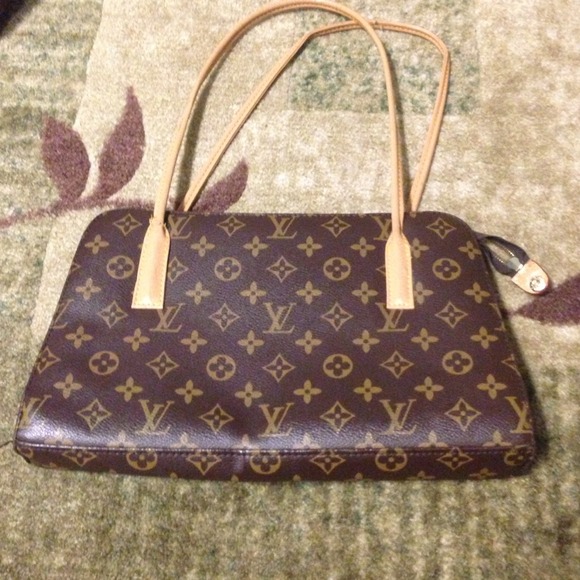 Lv purse - Picture 3 of 4