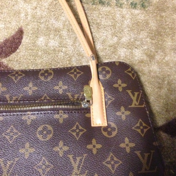 Lv purse - Picture 4 of 4