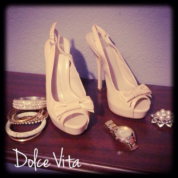 NIB Dolce Vita Nude Pumps