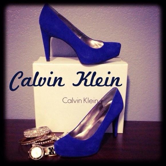 💖Sale💖Calvin Klein Royal Blue Pumps