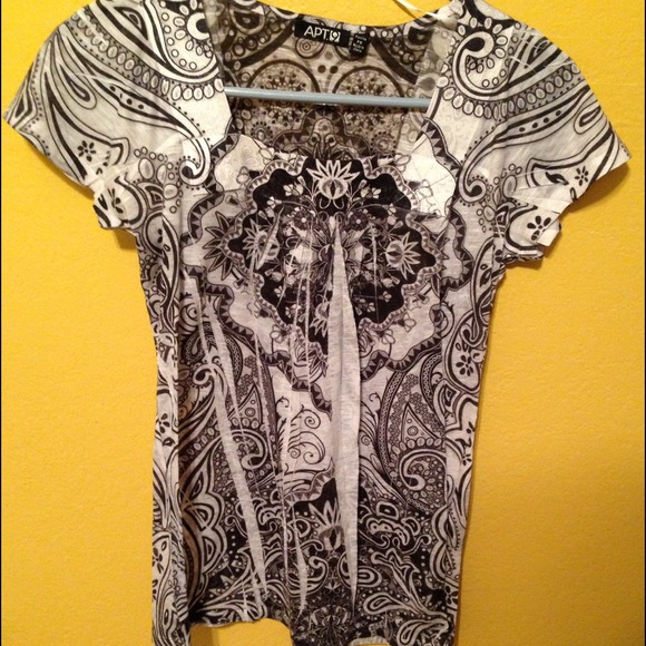 Apt. 9 Pattern Top - Picture 2 of 2