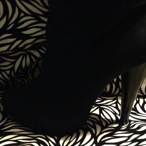 New Michael Antonio Barnes boots! - Picture 3 of 4