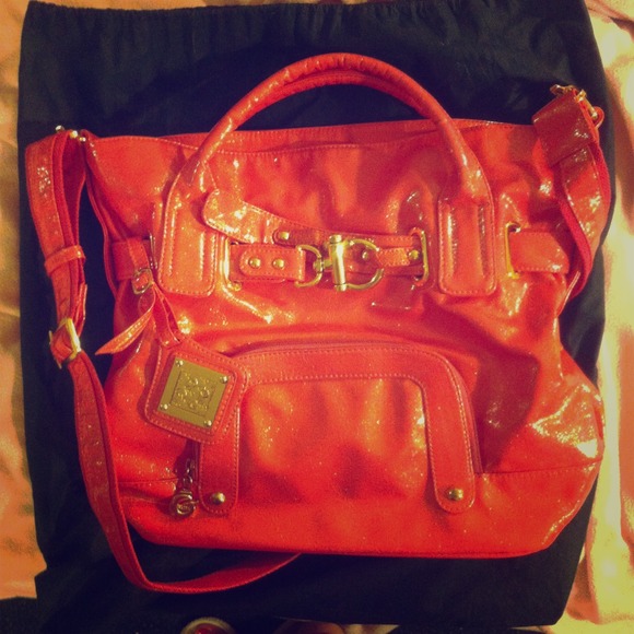 SOLD !!!! NWOT patent leather / cross body bag