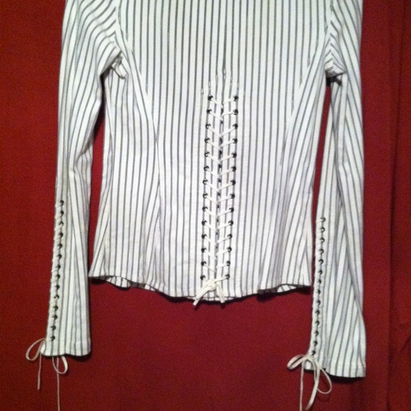 Expeess Blouse with tie ups Black gray and white - Picture 3 of 3