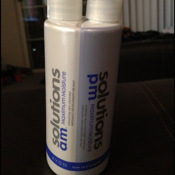💥SOLD W/ BUNDLE @jessicacc💥 Solutions cleanser