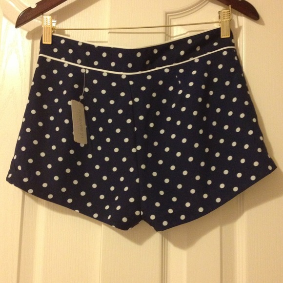 ❌SOLD in a bundle❌ NWT Forever 21 Shorts - Picture 2 of 2