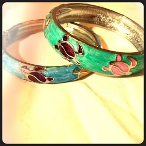 ⛔Sold⛔2 Metal Turtle Bangles !!