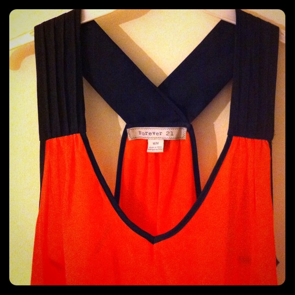 Coral top