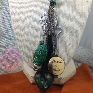 SOLD💢 NWT - Leather & Peacock Statement Necklace