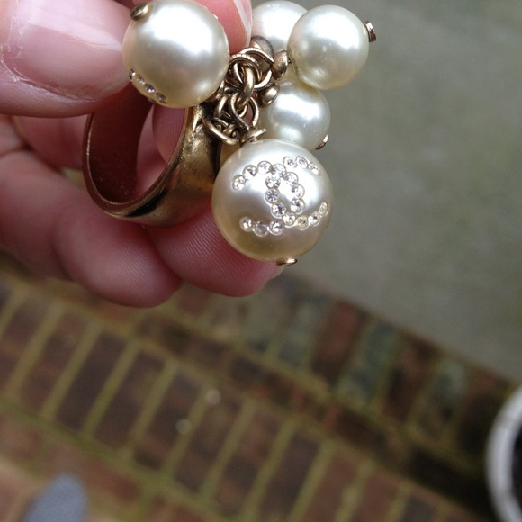 ❌Sold❌Authentic Chanel Ring - Picture 2 of 4