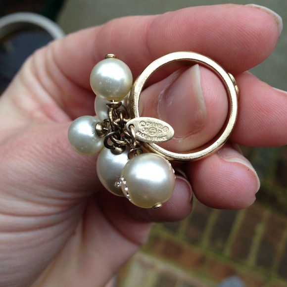 ❌Sold❌Authentic Chanel Ring - Picture 3 of 4