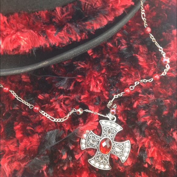 NWT -💢 RED CROSS FP Style Necklace 💢👌TRADED!