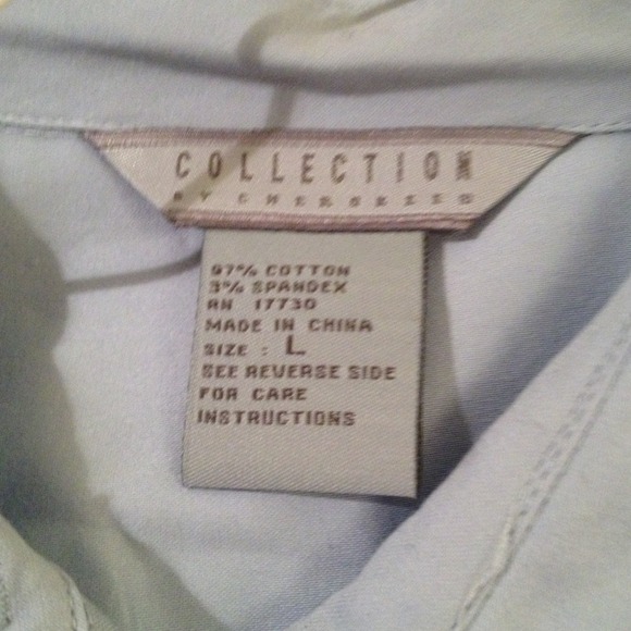 Cute button down - Picture 2 of 2