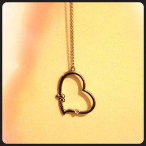 Guess heart necklace 💟