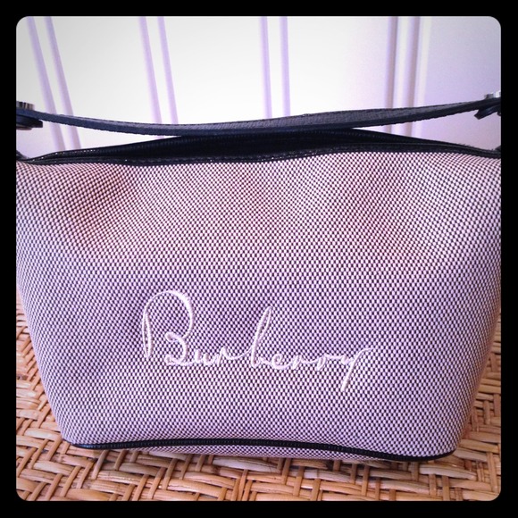 📌Reserved📌AUTHENTIC Burberry Handbag