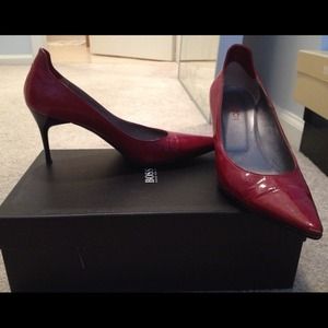 🌟REDUCED🌟Hugo Boss Patent Leather pumps