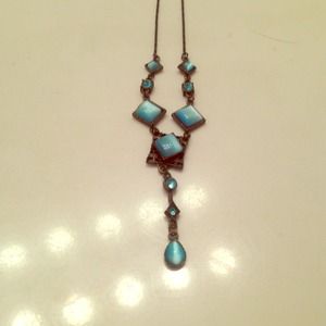 Beautiful blue accents necklace
